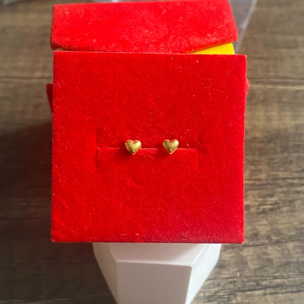 Real 18K Gold Heart Stud Earrings